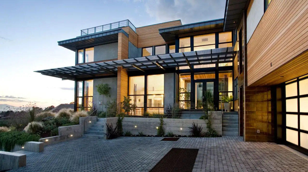 Benefits of Incorporating Energy-Efficient Tech in Home Builds