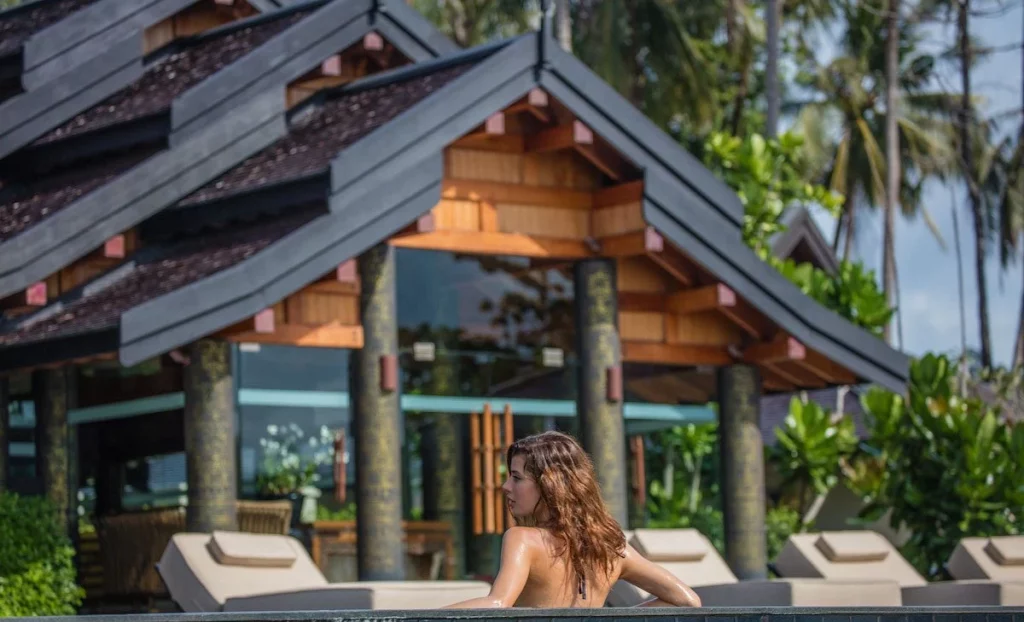 How Technology Improves Comfort and Efficiency in Sustainable Villa Rentals